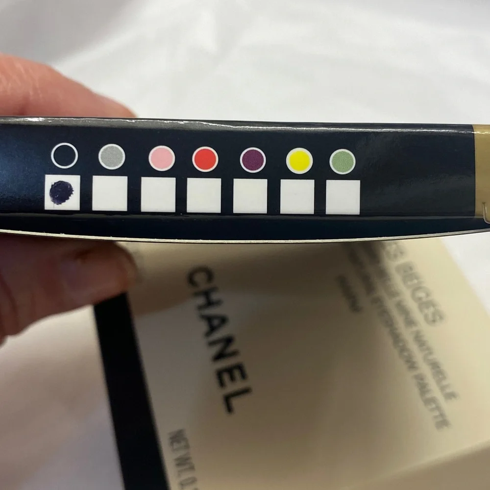 CHANEL Les Beiges—WARM Natural Eyeshadow and Mirror Set